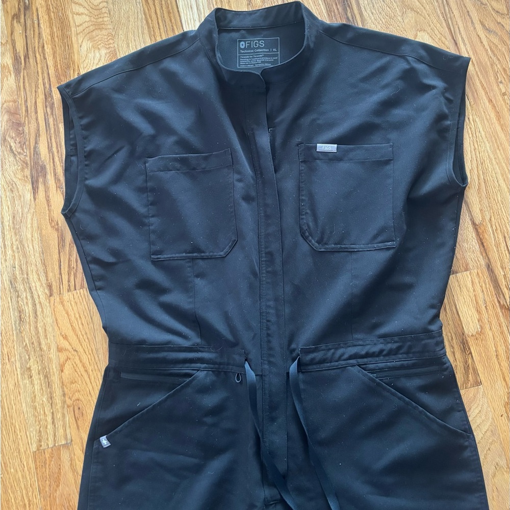 Women’s figs jumpsuit